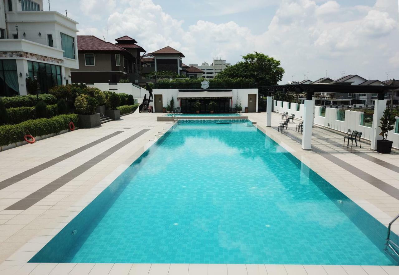 Hotel Casa Bianca Kluang Exterior foto